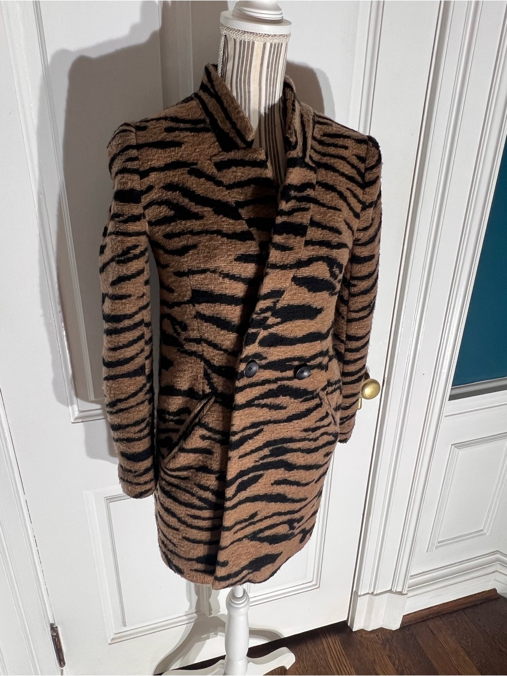 Womens Brown & Black Tiger-Print mid length overcoat medium lined C1